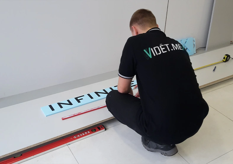 Realizace brandingu a instalace